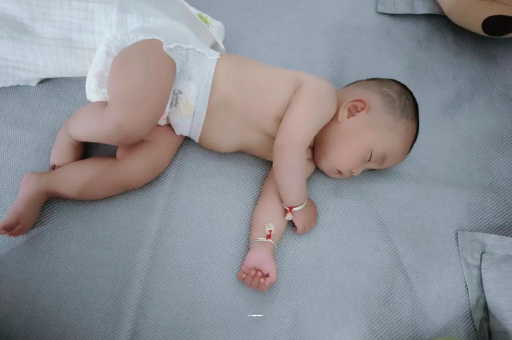 滁州宝宝积食发烧怎么处理